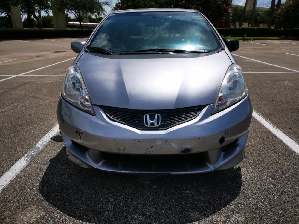 2009 silver Honda Fit Sport 5-Speed AT (JHMGE88449C) with an 1.5L L4 SOHC 16V engine, 5-Speed Automatic Overdrive transmission, located at 5005 Telephone Rd., Houston, TX, 77087, (713) 641-0980, 29.690666, -95.298683 - Photo #1