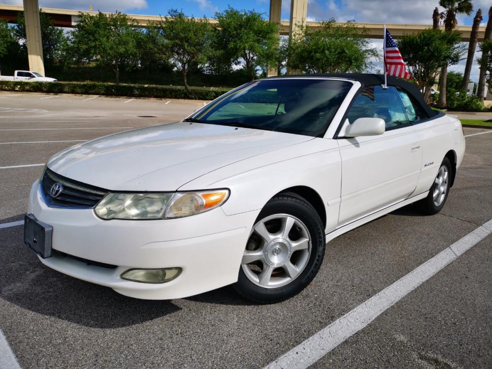 2002 white Toyota Camry Solara SE Convertible (2T1FF28P32C) with an 3.0L V6 DOHC 24V engine, 4-Speed Automatic Overdrive transmission, located at 5005 Telephone Rd., Houston, TX, 77087, (713) 641-0980, 29.690666, -95.298683 - Photo #0