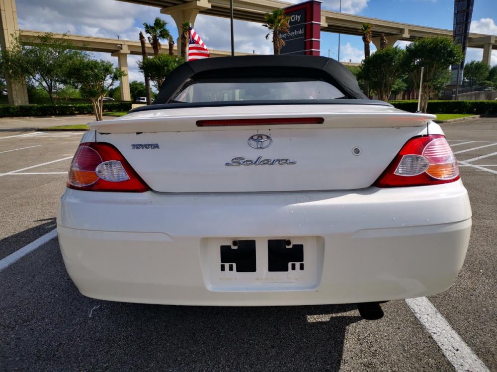 2002 white Toyota Camry Solara SE Convertible (2T1FF28P32C) with an 3.0L V6 DOHC 24V engine, 4-Speed Automatic Overdrive transmission, located at 5005 Telephone Rd., Houston, TX, 77087, (713) 641-0980, 29.690666, -95.298683 - Photo #3