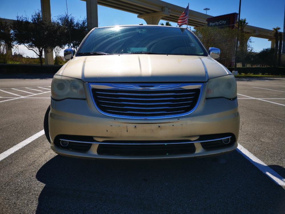2011 Chrysler Town & Country Limited (2A4RR6DG7BR) with an 3.6L V6 DOHC 24V engine, 6-Speed Automatic transmission, located at 5005 Telephone Rd., Houston, TX, 77087, (713) 641-0980, 29.690666, -95.298683 - Photo #1