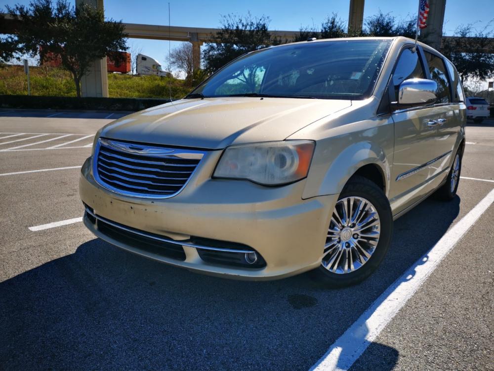 2011 Chrysler Town & Country Limited (2A4RR6DG7BR) with an 3.6L V6 DOHC 24V engine, 6-Speed Automatic transmission, located at 5005 Telephone Rd., Houston, TX, 77087, (713) 641-0980, 29.690666, -95.298683 - Photo #0