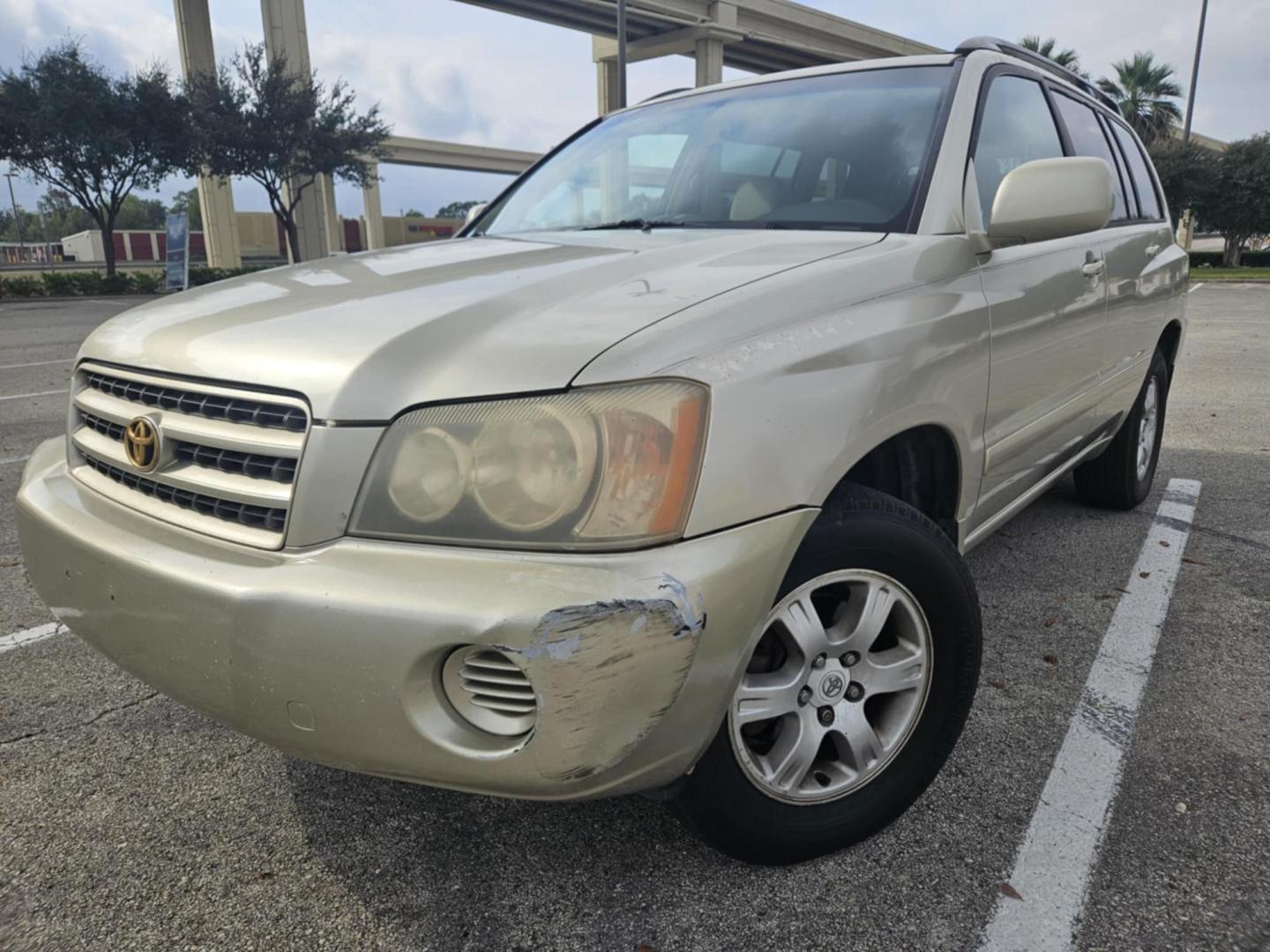 2001 Tan Toyota Highlander V6 2WD (JTEGF21A010) with an 3.0L V6 DOHC 24V engine, located at 5005 Telephone Rd., Houston, TX, 77087, (713) 641-0980, 29.690666, -95.298683 - Photo#0