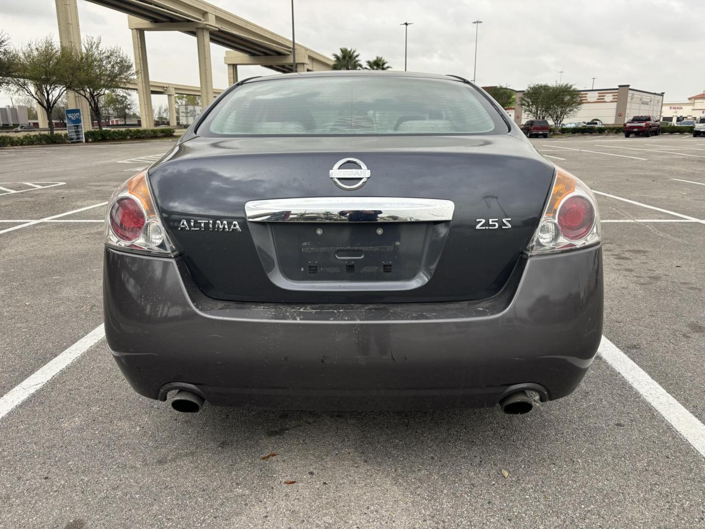 2010 Gray Nissan Altima 2.5 (1N4AL2AP6AN) with an 2.5L L4 DOHC 16V engine, 6-Speed Manual transmission, located at 5005 Telephone Rd., Houston, TX, 77087, (713) 641-0980, 29.690666, -95.298683 - Photo#3