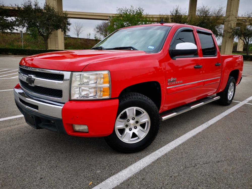 2011 Red Chevrolet Silverado 1500 LT Crew Cab 2WD (3GCPCSE00BG) with an 5.3L V8 OHV 16V FFV engine, 4-Speed Automatic transmission, located at 5005 Telephone Rd., Houston, TX, 77087, (713) 641-0980, 29.690666, -95.298683 - Photo #0