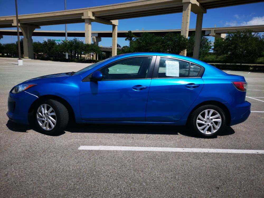 2012 Blue Mazda MAZDA3 i Touring 4-Door (JM1BL1V70C1) with an 2.0L L4 DOHC 16V engine, located at 5005 Telephone Rd., Houston, TX, 77087, (713) 641-0980, 29.690666, -95.298683 - Photo #2