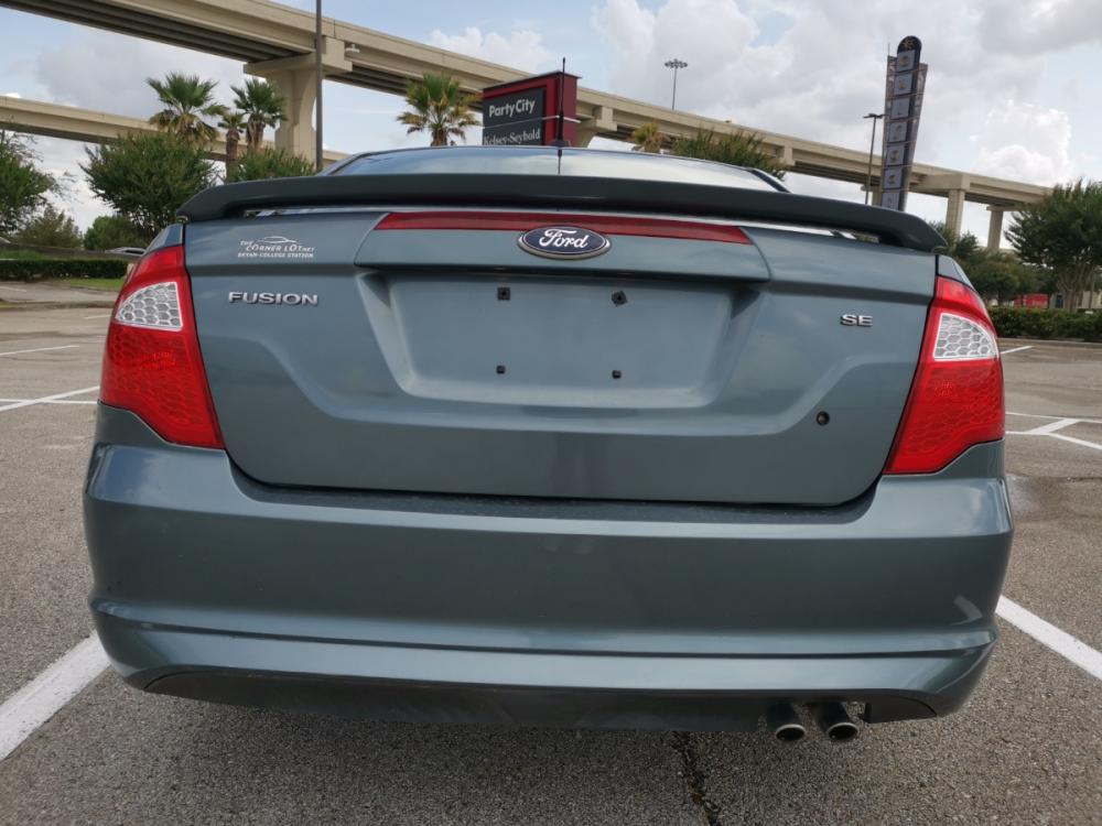 2011 Blue Ford Fusion I4 SE (3FAHP0HA0BR) with an 2.5L L4 DOHC 16V engine, located at 5005 Telephone Rd., Houston, TX, 77087, (713) 641-0980, 29.690666, -95.298683 - Photo #2