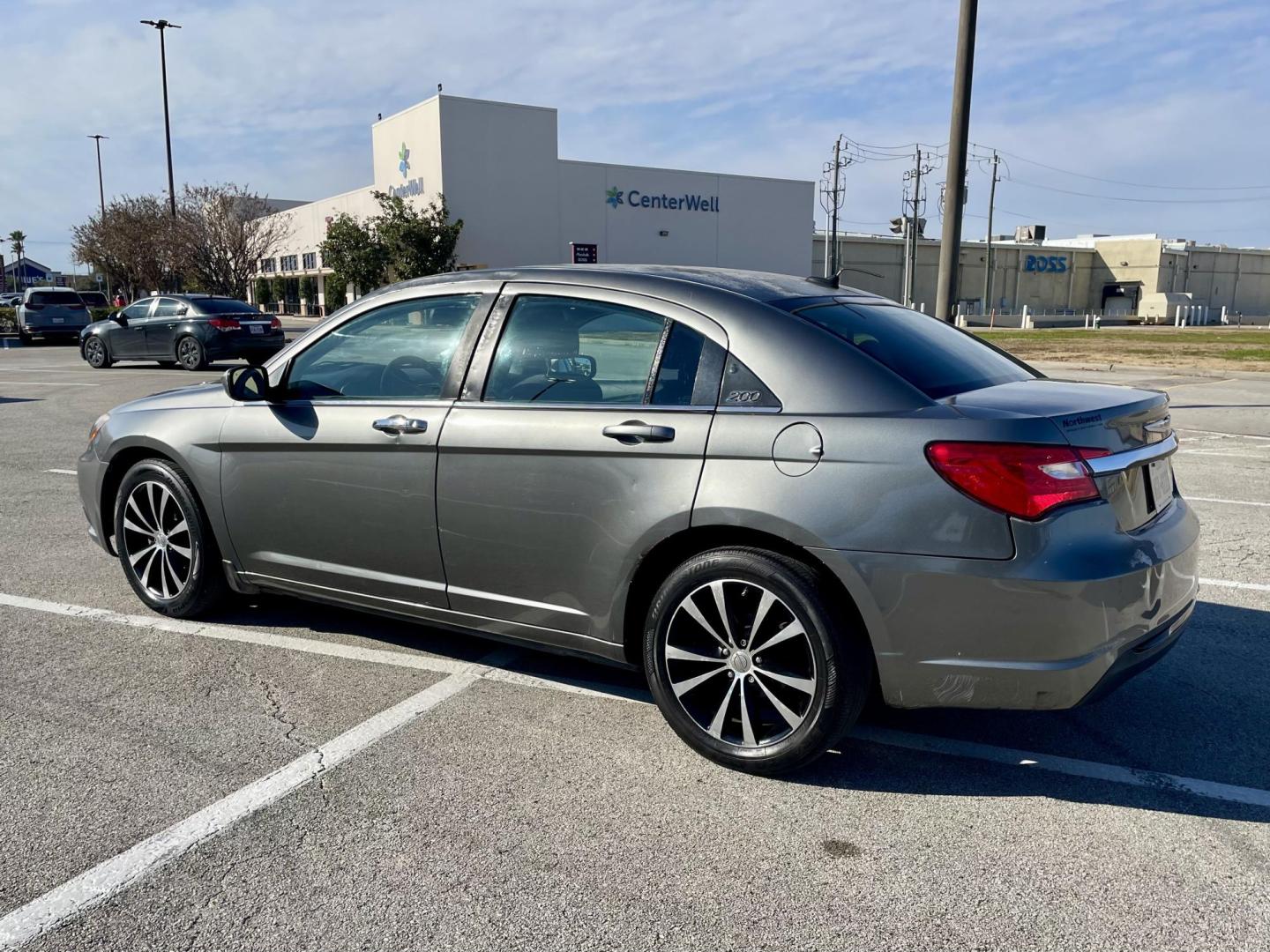2013 Gray Chrysler 200 Touring (1C3CCBBB9DN) with an 2.4L L4 DOHC 16V engine, 6-Speed Automatic transmission, located at 5005 Telephone Rd., Houston, TX, 77087, (713) 641-0980, 29.690666, -95.298683 - Photo#2