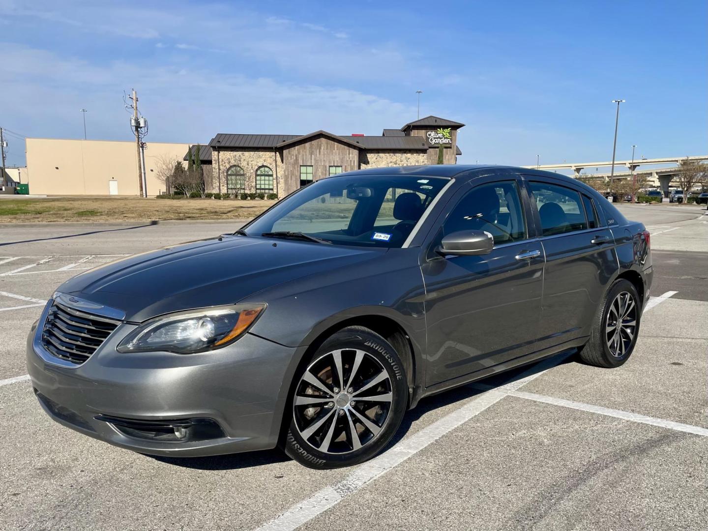 2013 Gray Chrysler 200 Touring (1C3CCBBB9DN) with an 2.4L L4 DOHC 16V engine, 6-Speed Automatic transmission, located at 5005 Telephone Rd., Houston, TX, 77087, (713) 641-0980, 29.690666, -95.298683 - Photo#0
