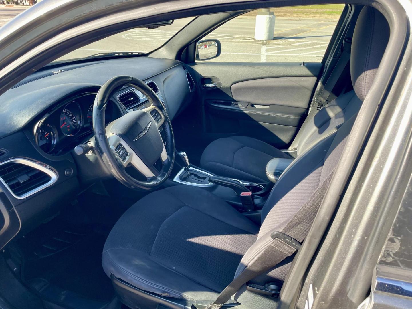 2013 Gray Chrysler 200 Touring (1C3CCBBB9DN) with an 2.4L L4 DOHC 16V engine, 6-Speed Automatic transmission, located at 5005 Telephone Rd., Houston, TX, 77087, (713) 641-0980, 29.690666, -95.298683 - Photo#4