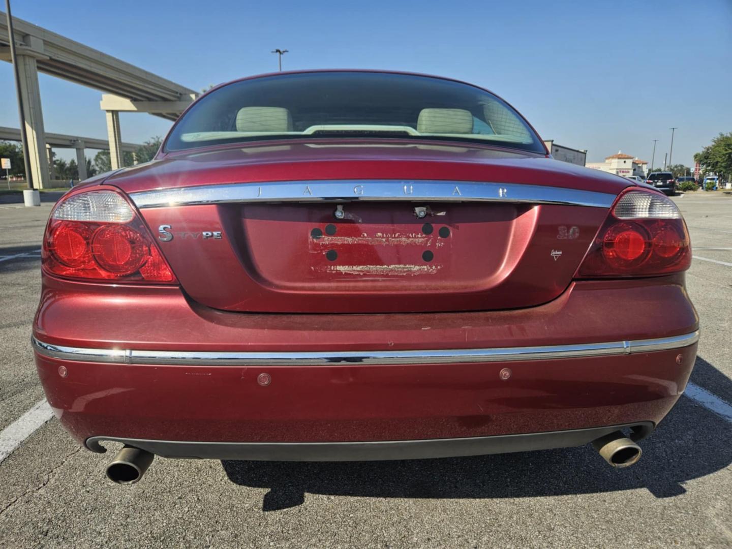 2006 Maroon Jaguar S-Type 3.0 (SAJWA01A26F) with an 3.0L V6 DOHC 24V engine, 6-Speed Automatic Overdrive transmission, located at 5005 Telephone Rd., Houston, TX, 77087, (713) 641-0980, 29.690666, -95.298683 - Photo#3