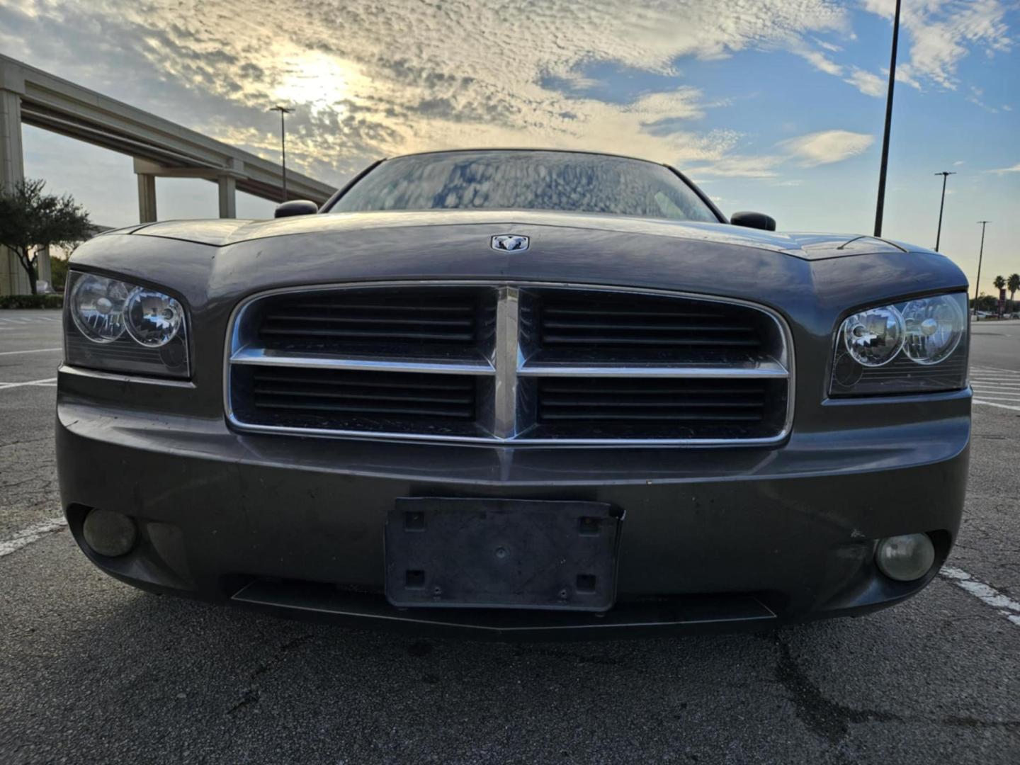 2009 Gray Dodge Charger SXT (2B3KA33V79H) with an 3.5L V6 SOHC 24V engine, 5-Speed Automatic Overdrive transmission, located at 5005 Telephone Rd., Houston, TX, 77087, (713) 641-0980, 29.690666, -95.298683 - Photo#1