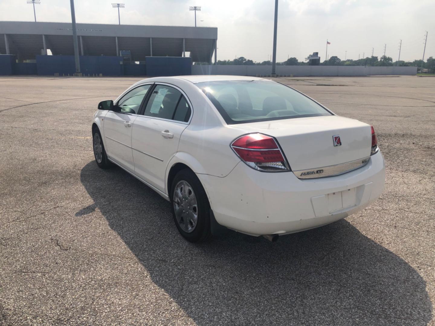 2008 white Saturn Aura XE with an 3.5L V6 12V OHV engine, 4-Speed Automatic Overdrive transmission, located at 5005 Telephone Rd., Houston, TX, 77087, (713) 641-0980, 29.690666, -95.298683 - Photo#6