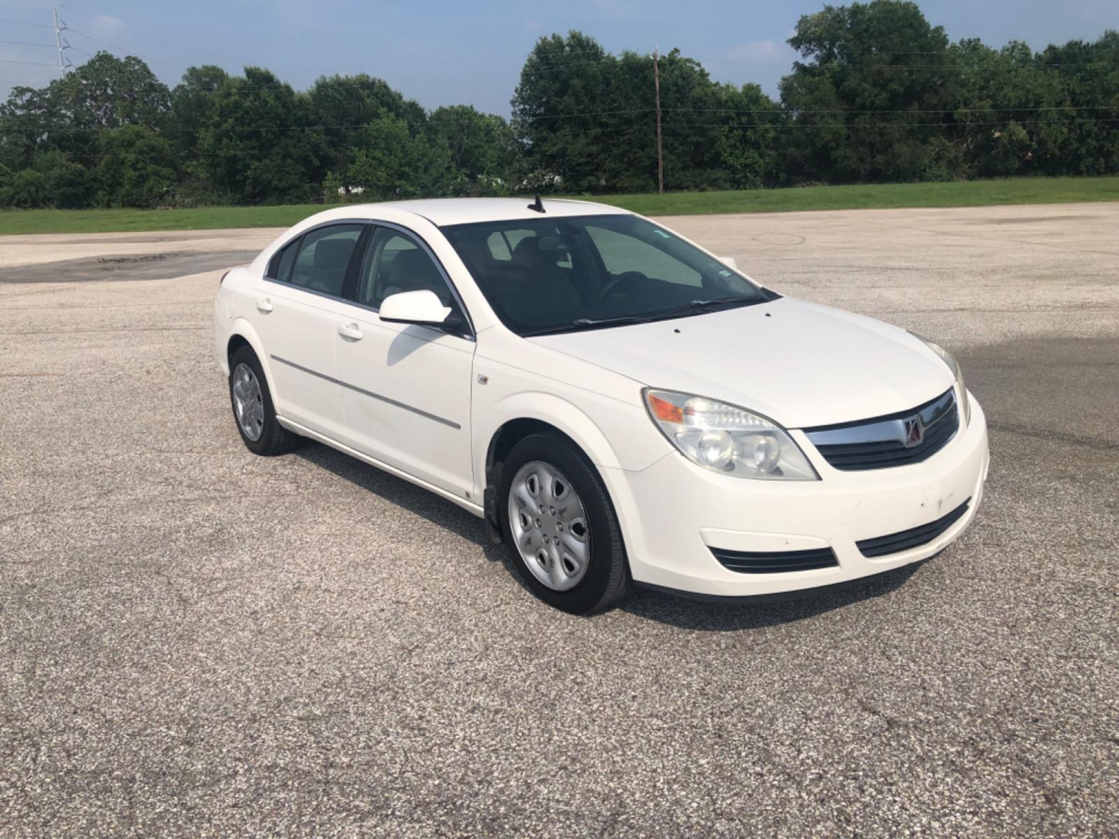 2008 white Saturn Aura XE with an 3.5L V6 12V OHV engine, 4-Speed Automatic Overdrive transmission, located at 5005 Telephone Rd., Houston, TX, 77087, (713) 641-0980, 29.690666, -95.298683 - Photo #7