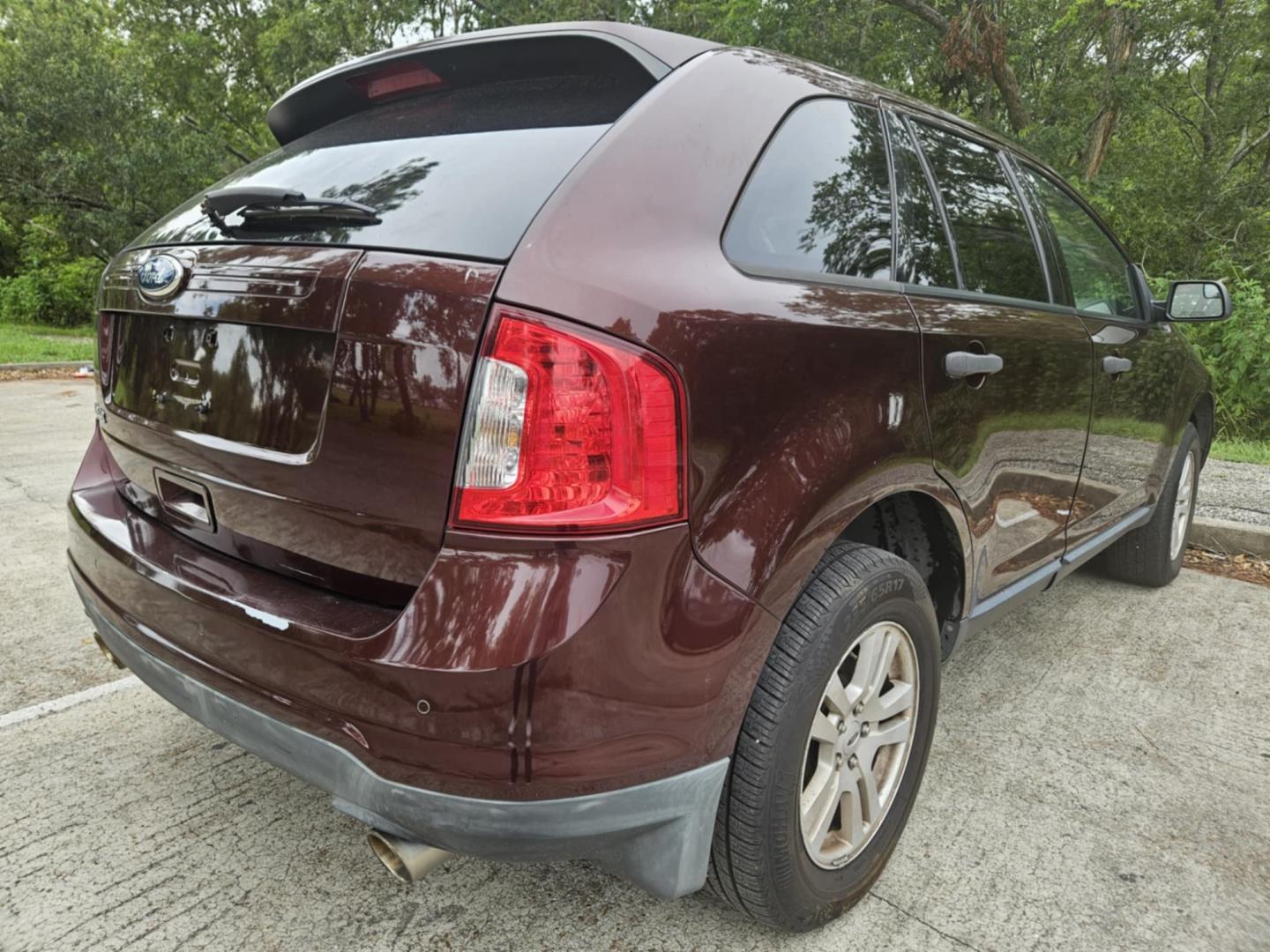 2012 Maroon Ford Edge SE FWD (2FMDK3GC6CB) with an 3.5L V6 DOHC 24V engine, 6-Speed Automatic transmission, located at 5005 Telephone Rd., Houston, TX, 77087, (713) 641-0980, 29.690666, -95.298683 - Photo#3