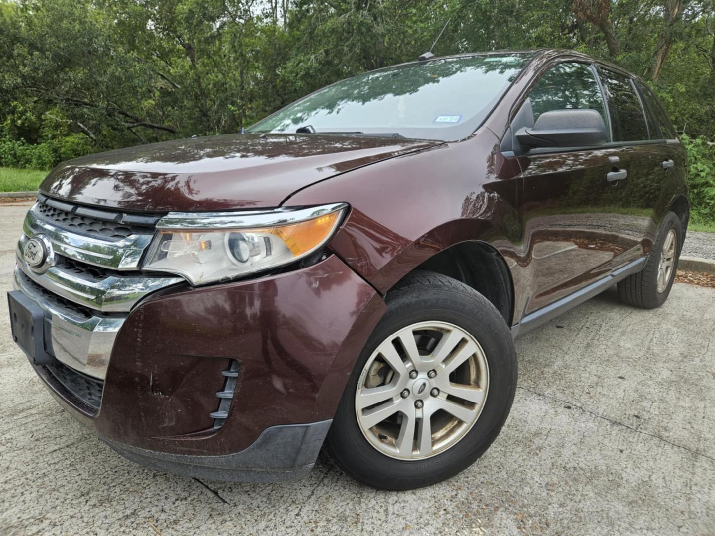 2012 Maroon Ford Edge SE FWD (2FMDK3GC6CB) with an 3.5L V6 DOHC 24V engine, 6-Speed Automatic transmission, located at 5005 Telephone Rd., Houston, TX, 77087, (713) 641-0980, 29.690666, -95.298683 - Photo#0