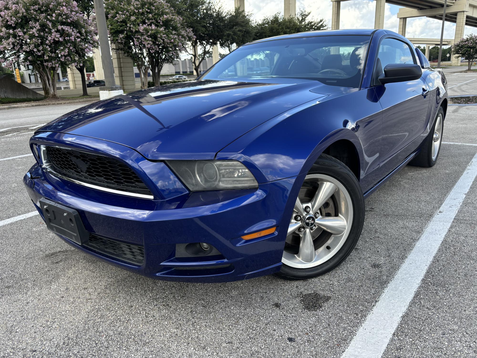 photo of 2014 Ford Mustang V6 Coupe