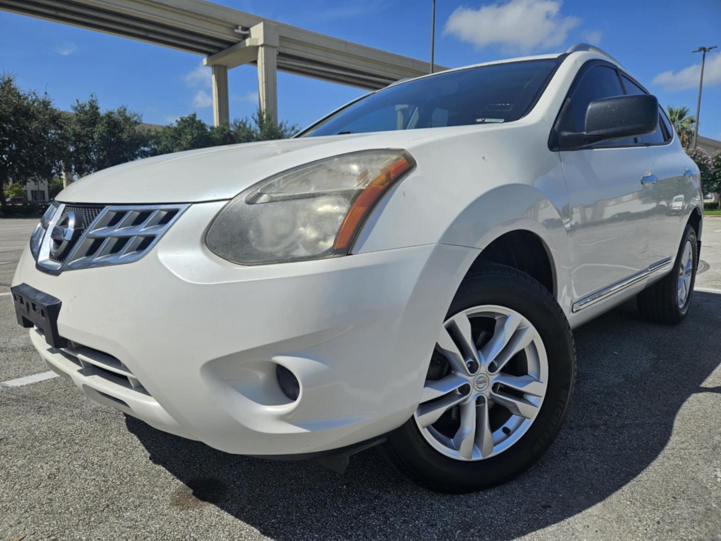 2015 white Nissan Rogue Select (JN8AS5MT3FW) , located at 5005 Telephone Rd., Houston, TX, 77087, (713) 641-0980, 29.690666, -95.298683 - Photo#0