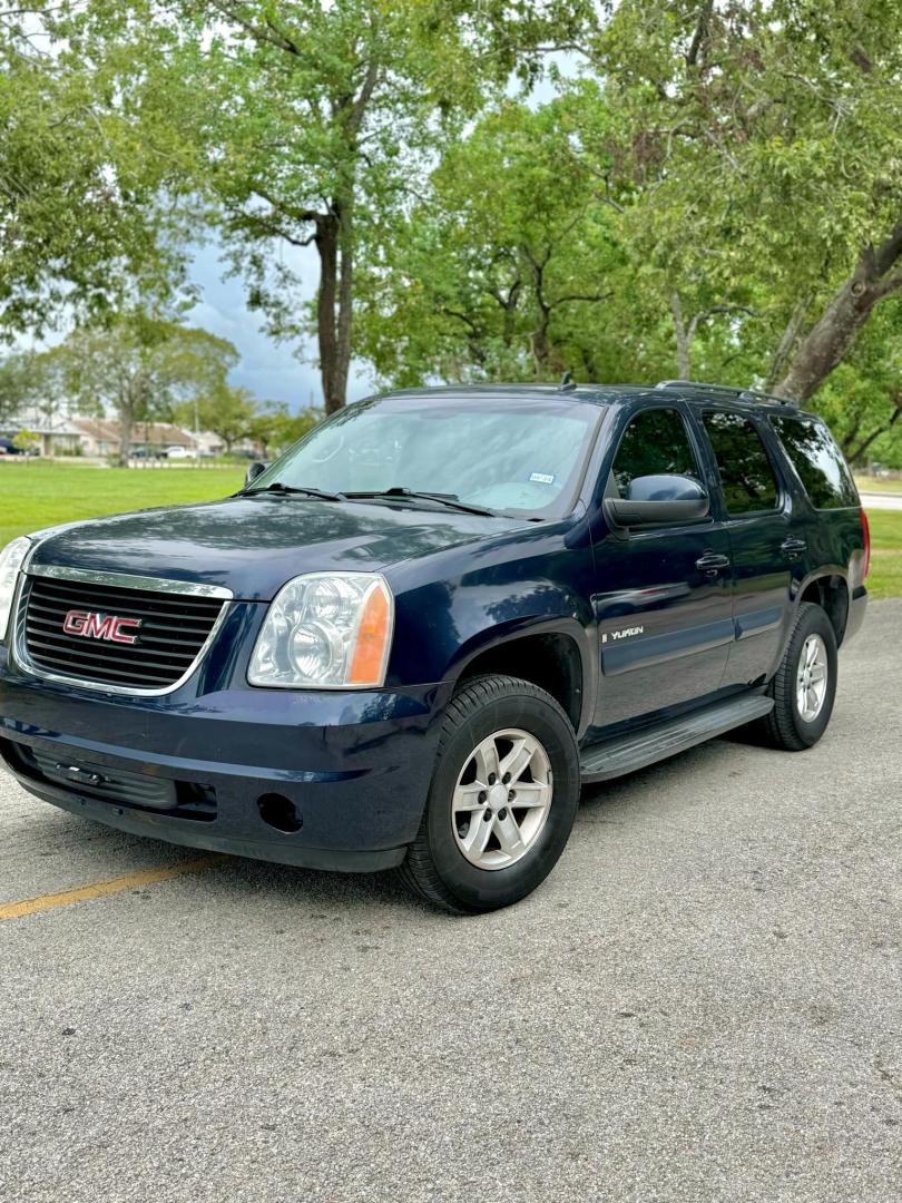 2009 Blue GMC Yukon SLE-1 2WD (1GKFC23C09R) with an 4.8L V8 OHV 16V engine, 4-Speed Automatic transmission, located at 5005 Telephone Rd., Houston, TX, 77087, (713) 641-0980, 29.690666, -95.298683 - Photo#0