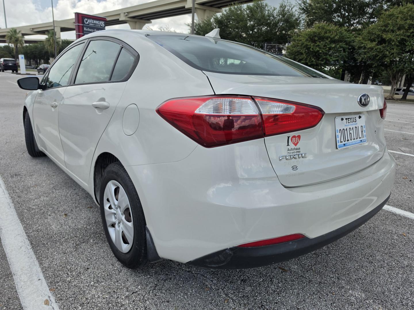 2015 white Kia Forte LX (KNAFK4A61F5) with an 1.8L L4 DOHC 16V engine, located at 5005 Telephone Rd., Houston, TX, 77087, (713) 641-0980, 29.690666, -95.298683- Photo#1
