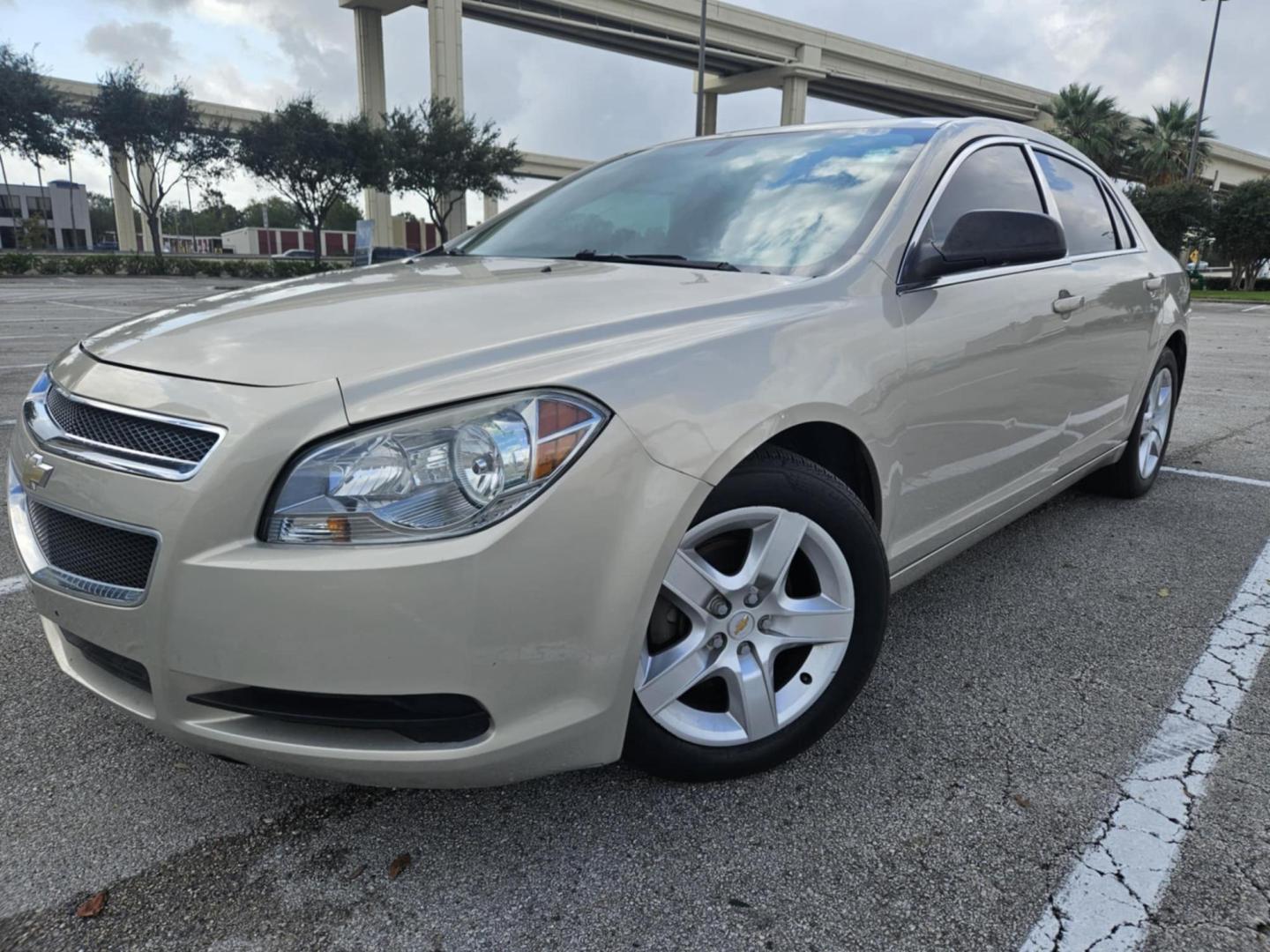 2012 Gray Chevrolet Malibu 1LT (1G1ZC5E07CF) with an 2.4L L4 DOHC 16V engine, 6-Speed Automatic transmission, located at 5005 Telephone Rd., Houston, TX, 77087, (713) 641-0980, 29.690666, -95.298683 - Photo#0