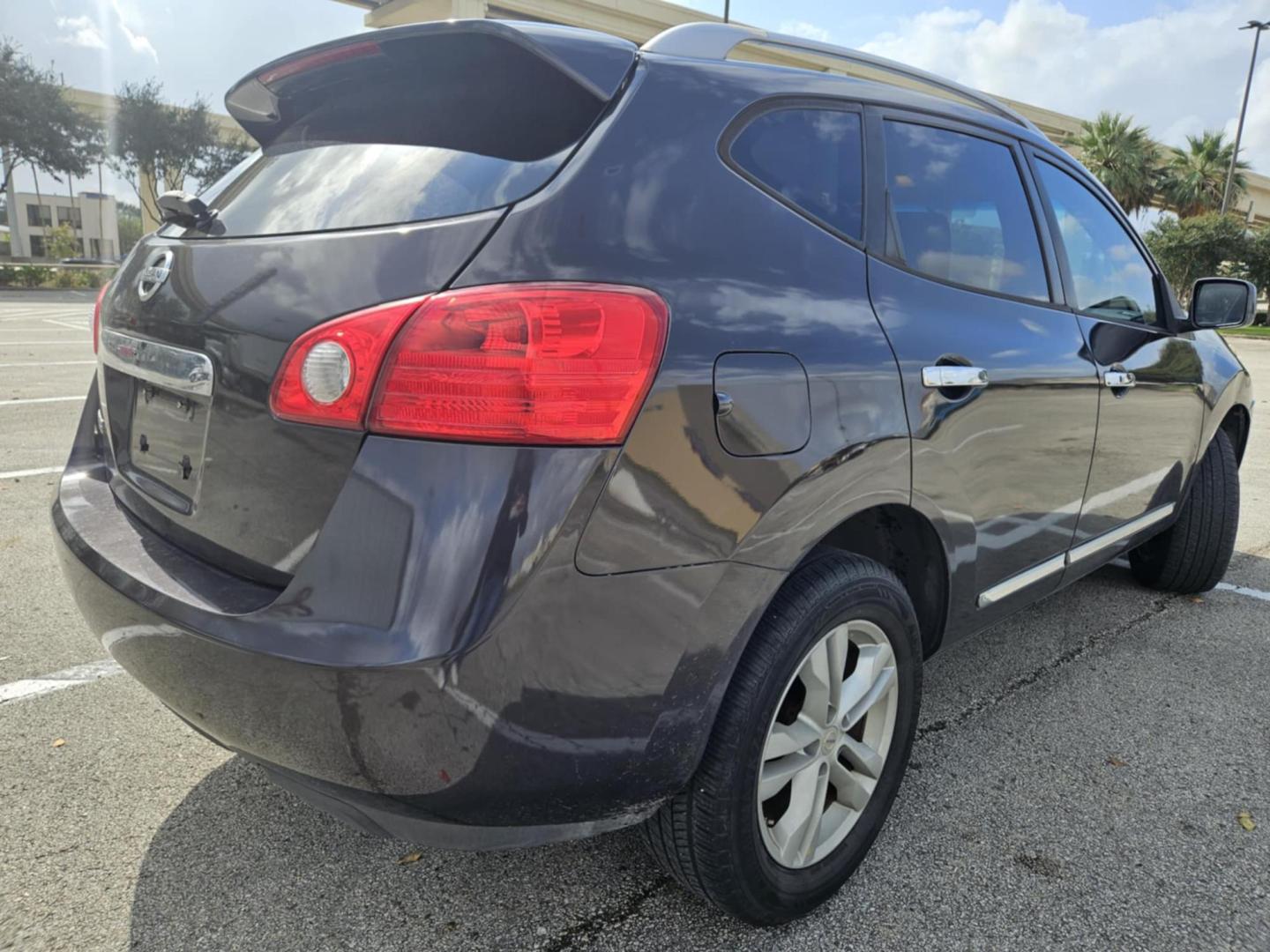 2012 Nissan Rogue SV photo 5