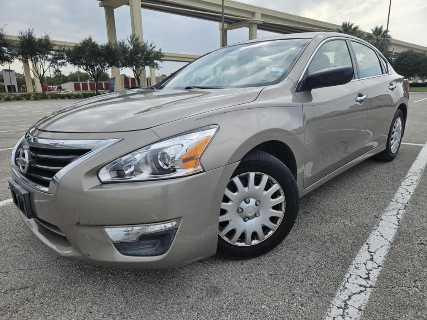 Nissan Altima Sedan's photo