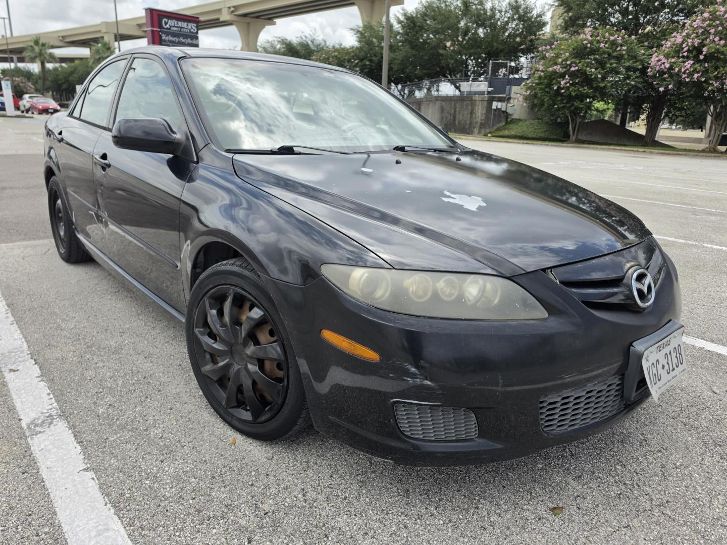 2008 Black Mazda MAZDA6 i Sports Sedan Grand Touring (1YVHP80CX85) with an 2.3L L4 DOHC 16V engine, located at 5005 Telephone Rd., Houston, TX, 77087, (713) 641-0980, 29.690666, -95.298683 - Photo#2