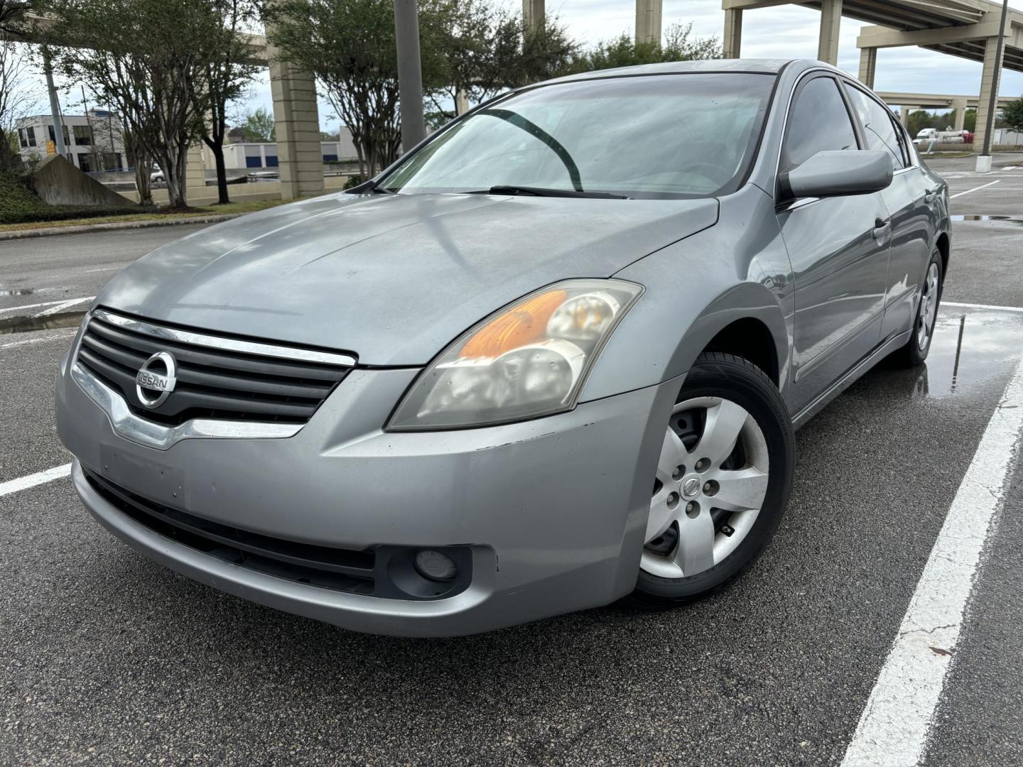 2008 Gray Nissan Altima 2.5 (1N4AL21E78N) with an 2.5L L4 DOHC 16V engine, 6-Speed Manual Overdrive transmission, located at 5005 Telephone Rd., Houston, TX, 77087, (713) 641-0980, 29.690666, -95.298683- Photo#0