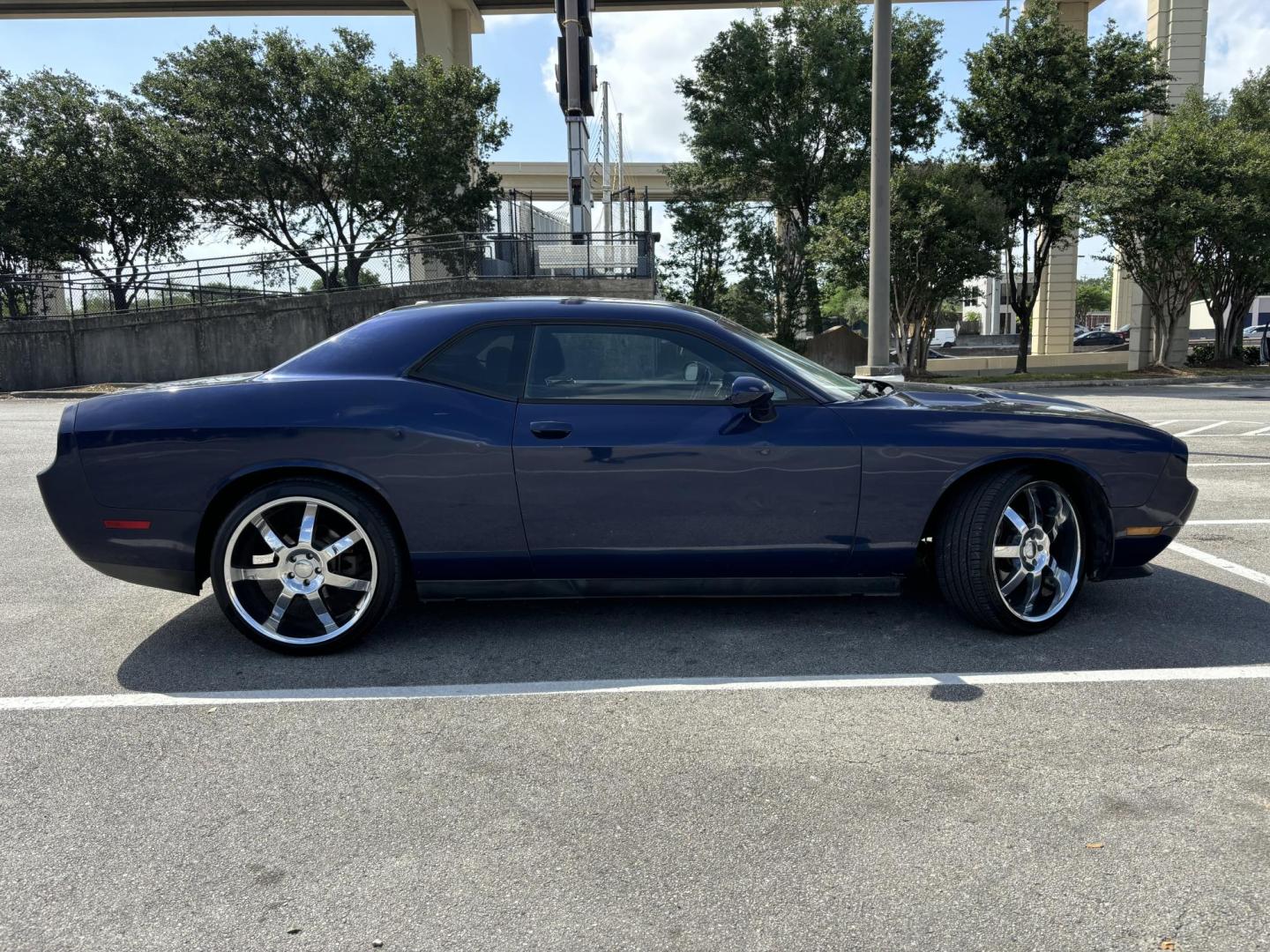 2014 Blue Dodge Challenger SXT (2C3CDYAG5EH) with an 3.6L V6 DOHC 24V engine, 5-Speed Automatic transmission, located at 5005 Telephone Rd., Houston, TX, 77087, (713) 641-0980, 29.690666, -95.298683 - Photo#5