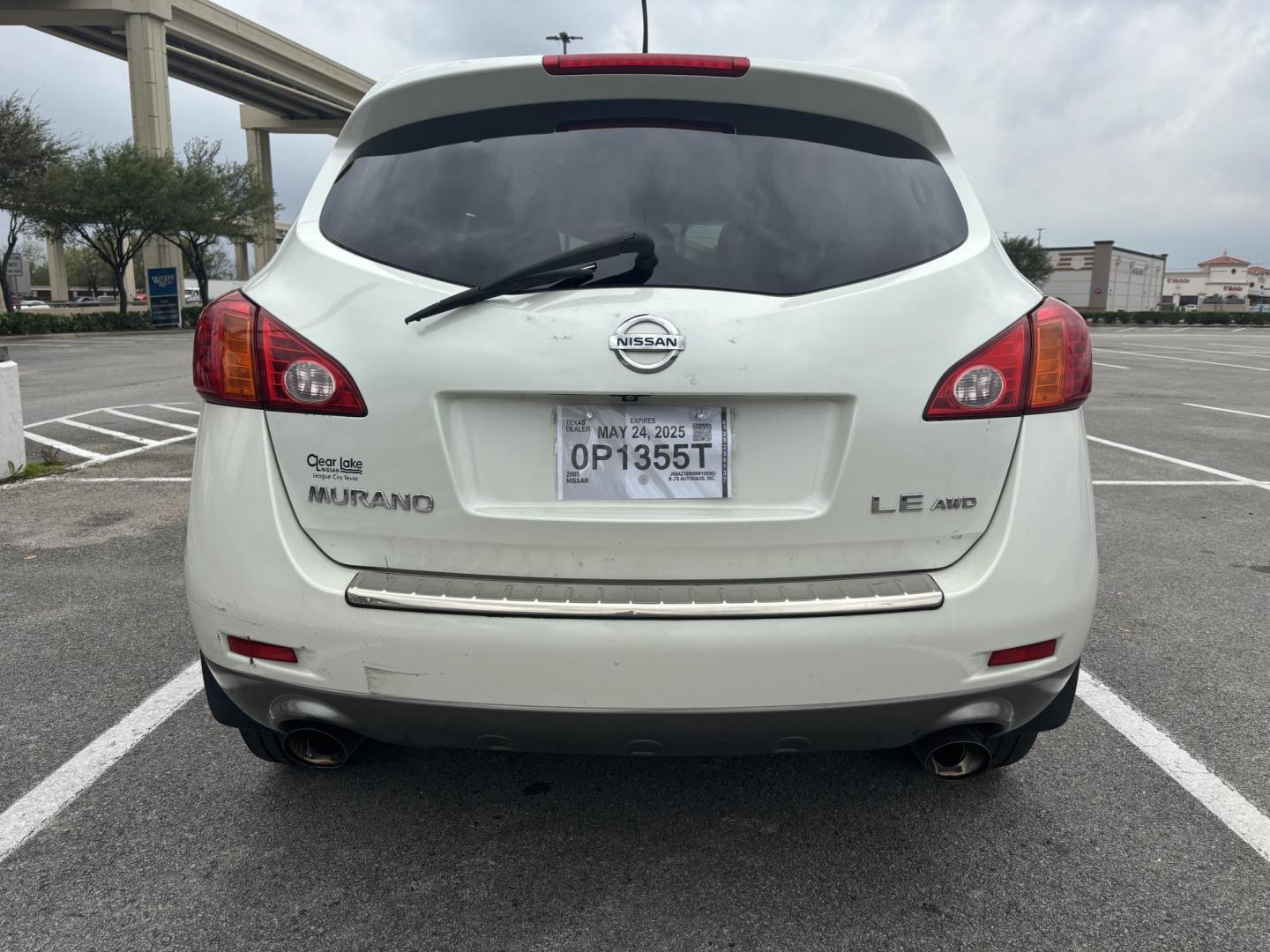 2009 white Nissan Murano LE AWD (JN8AZ18W09W) with an 3.5L V6 DOHC 24V engine, Automatic CVT Overdrive transmission, located at 5005 Telephone Rd., Houston, TX, 77087, (713) 641-0980, 29.690666, -95.298683 - Photo#3