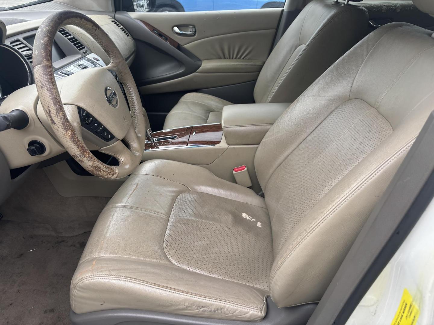 2009 white Nissan Murano LE AWD (JN8AZ18W09W) with an 3.5L V6 DOHC 24V engine, Automatic CVT Overdrive transmission, located at 5005 Telephone Rd., Houston, TX, 77087, (713) 641-0980, 29.690666, -95.298683 - Photo#7