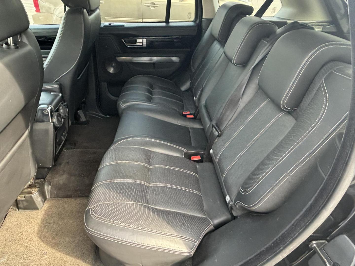 2011 Black Land Rover Range Rover Sport HSE (SALSK2D48BA) with an 4.4L V8 DOHC 32V engine, 6-Speed Automatic transmission, located at 5005 Telephone Rd., Houston, TX, 77087, (713) 641-0980, 29.690666, -95.298683- Photo#8
