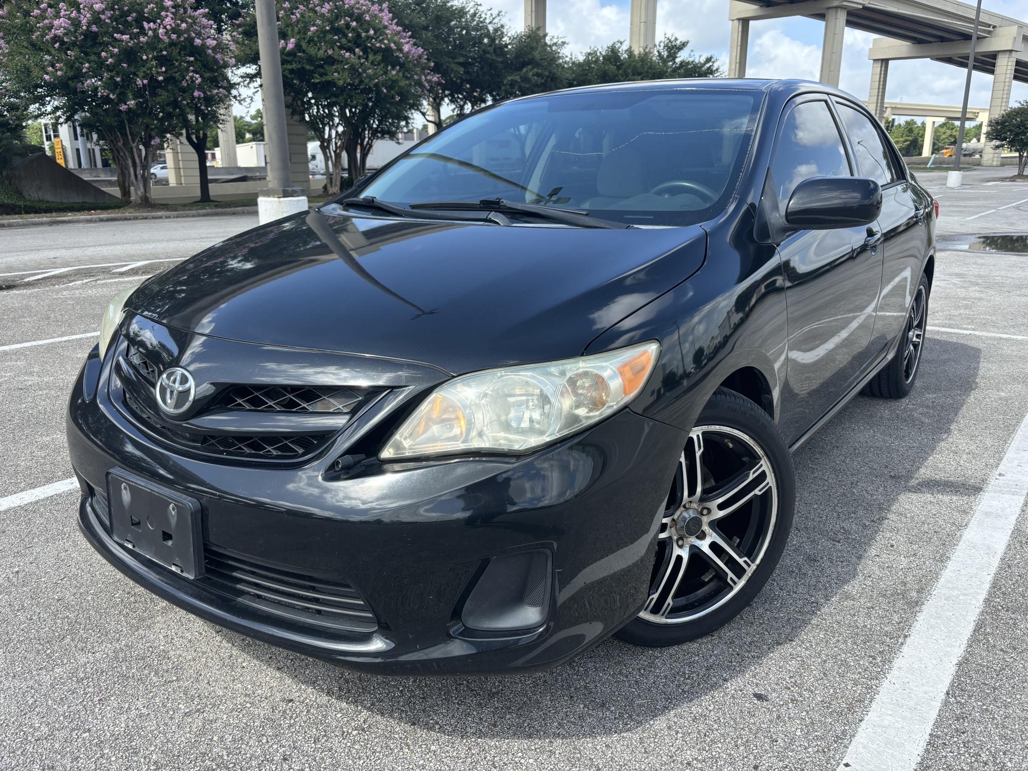 photo of 2013 Toyota Corolla LE 4-Speed AT