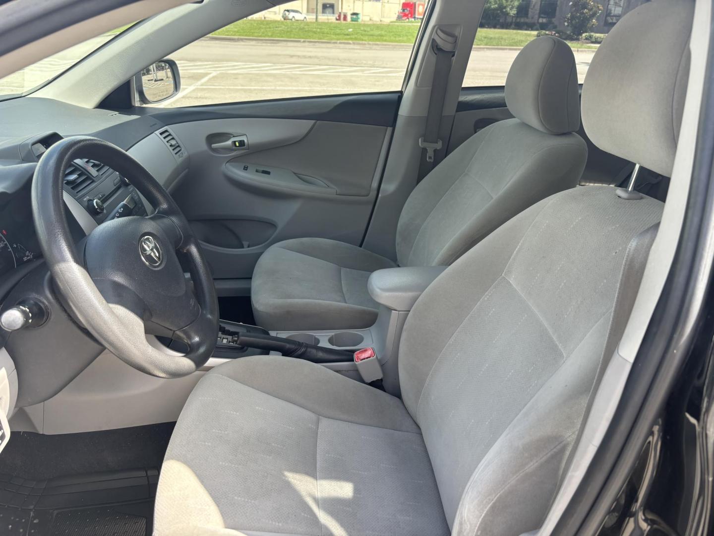 2013 Black Toyota Corolla LE 4-Speed AT (5YFBU4EE5DP) with an 1.8L L4 DOHC 16V engine, 4-Speed Automatic transmission, located at 5005 Telephone Rd., Houston, TX, 77087, (713) 641-0980, 29.690666, -95.298683 - Photo#7