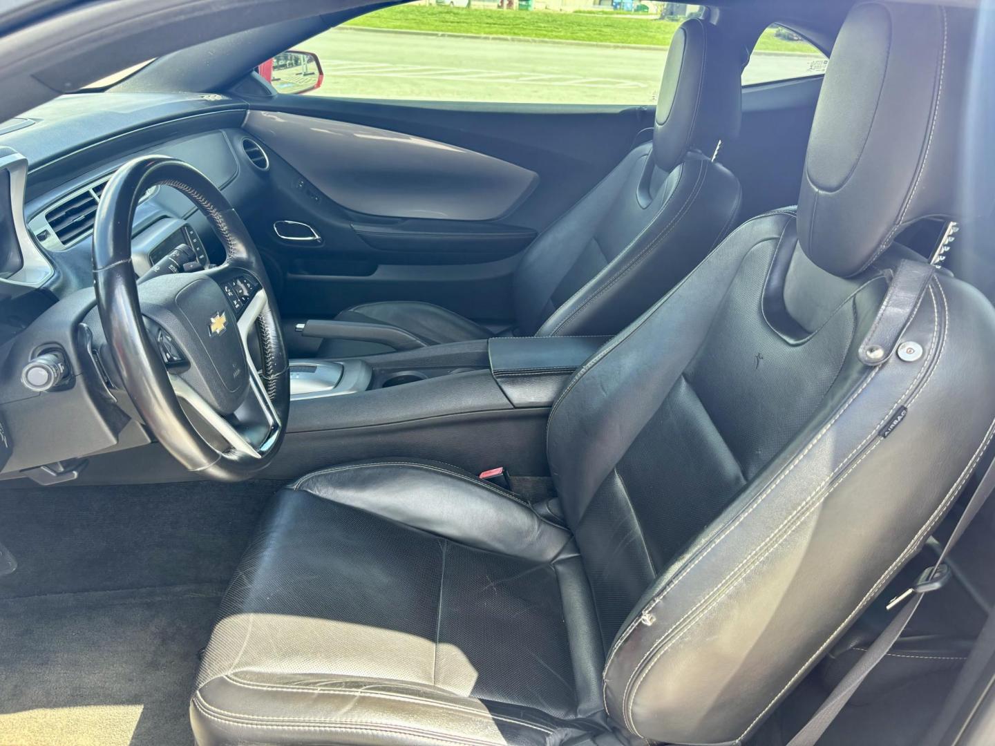 2014 Red Chevrolet Camaro Coupe 2LT (2G1FC1E37E9) with an 3.6L V6 DOHC 24V FFV engine, 6-Speed Automatic transmission, located at 5005 Telephone Rd., Houston, TX, 77087, (713) 641-0980, 29.690666, -95.298683 - Photo#7