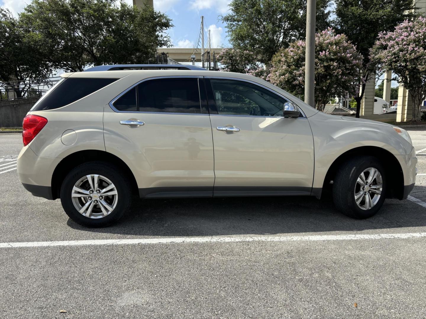 2012 Tan Chevrolet Equinox LTZ AWD (2GNFLGEK7C6) with an 2.4L L4 DOHC 16V engine, 6-Speed Automatic transmission, located at 5005 Telephone Rd., Houston, TX, 77087, (713) 641-0980, 29.690666, -95.298683 - Photo#5