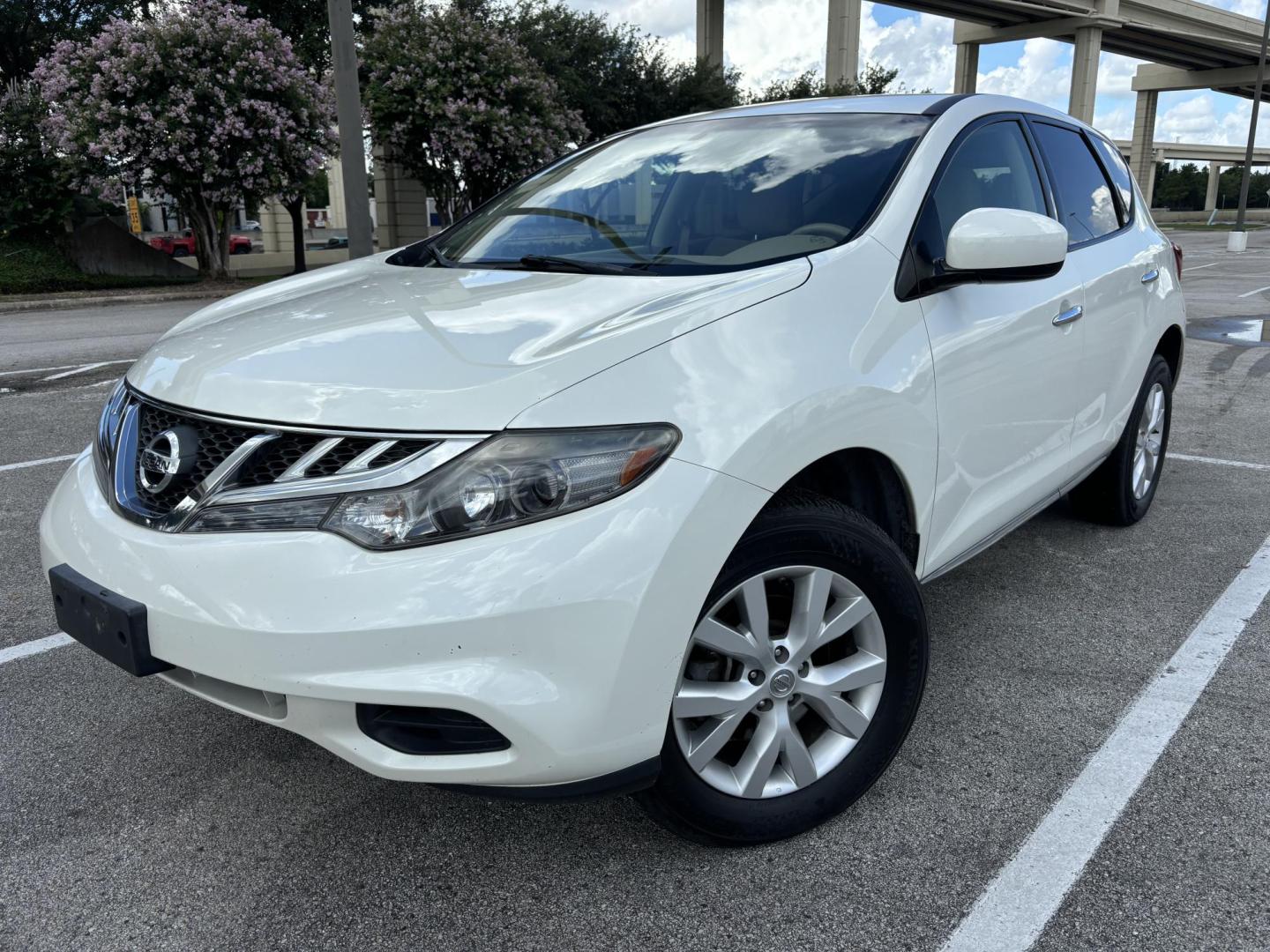 2013 White Nissan Murano SV (JN8AZ1MU3DW) with an 3.5L V6 DOHC 24V engine, Continuously Variable Transmission transmission, located at 5005 Telephone Rd., Houston, TX, 77087, (713) 641-0980, 29.690666, -95.298683 - Photo#0
