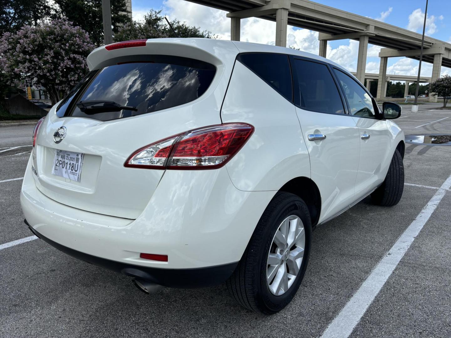 2013 White Nissan Murano SV (JN8AZ1MU3DW) with an 3.5L V6 DOHC 24V engine, Continuously Variable Transmission transmission, located at 5005 Telephone Rd., Houston, TX, 77087, (713) 641-0980, 29.690666, -95.298683 - Photo#4