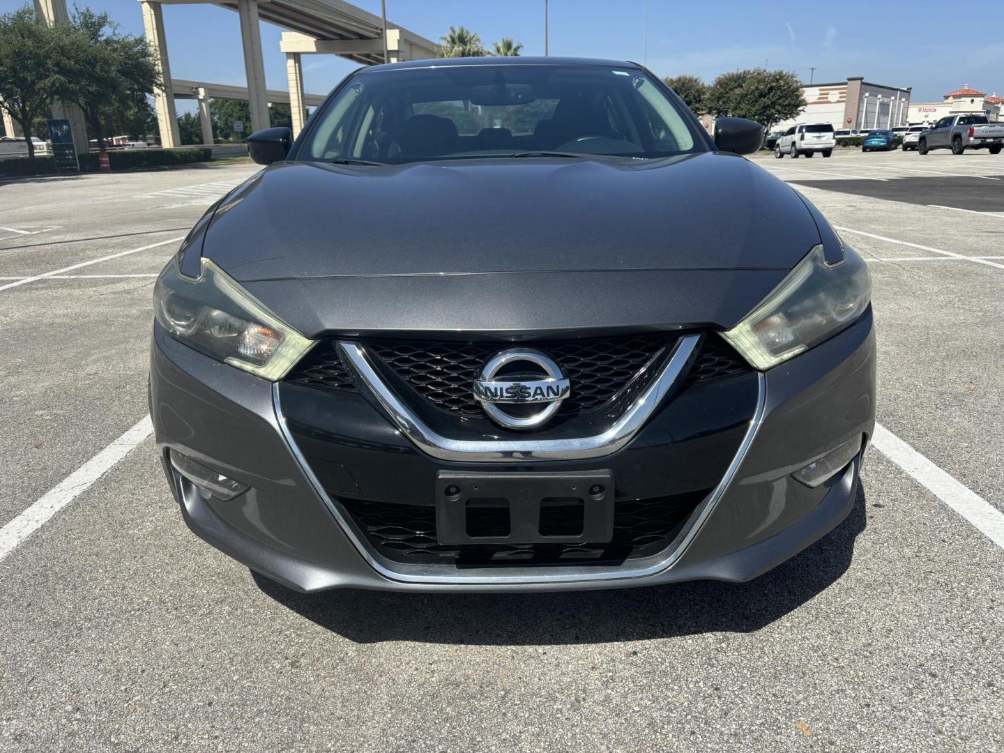 2018 Gray Nissan Maxima 3.5 SV (1N4AA6AP6JC) with an 3.5L V6 DOHC 24V engine, CVT transmission, located at 5005 Telephone Rd., Houston, TX, 77087, (713) 641-0980, 29.690666, -95.298683 - Photo#1