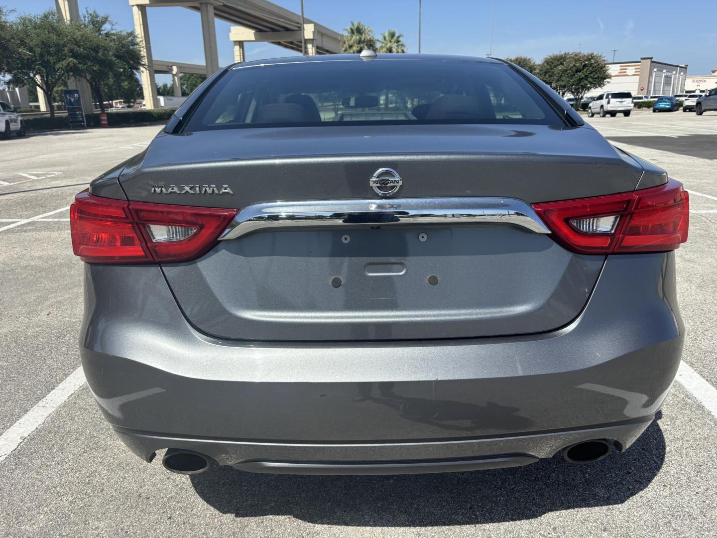 2018 Gray Nissan Maxima 3.5 SV (1N4AA6AP6JC) with an 3.5L V6 DOHC 24V engine, CVT transmission, located at 5005 Telephone Rd., Houston, TX, 77087, (713) 641-0980, 29.690666, -95.298683 - Photo#3