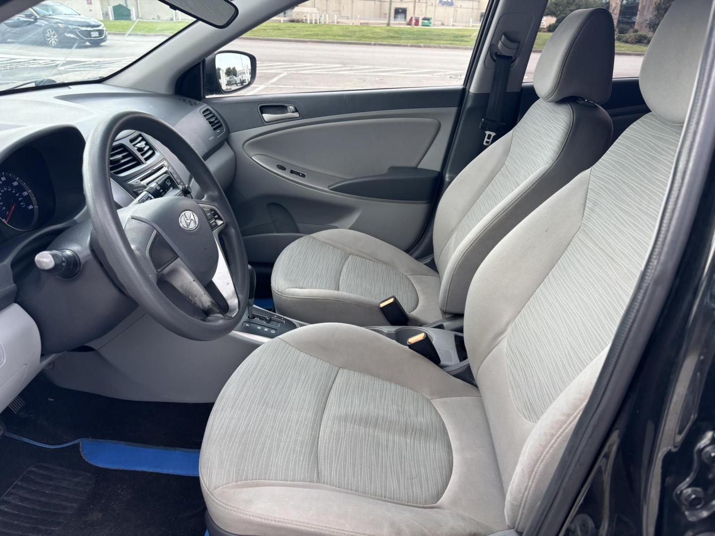 2016 Black Hyundai Accent SE 5-Door 6A (KMHCT5AE3GU) with an 1.6L L4 DOHC 16V engine, 6A transmission, located at 5005 Telephone Rd., Houston, TX, 77087, (713) 641-0980, 29.690666, -95.298683 - Photo#7
