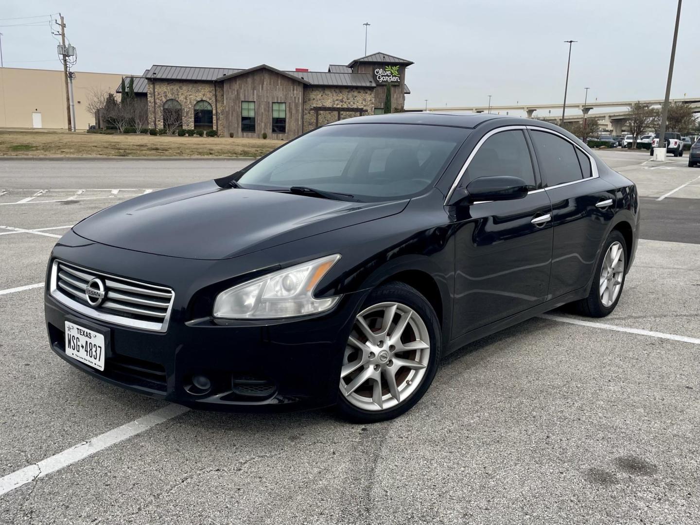 2014 Black Nissan Maxima SV (1N4AA5AP1EC) with an 3.5L V6 DOHC 24V engine, Continuously Variable Transmission transmission, located at 5005 Telephone Rd., Houston, TX, 77087, (713) 641-0980, 29.690666, -95.298683 - Photo#0