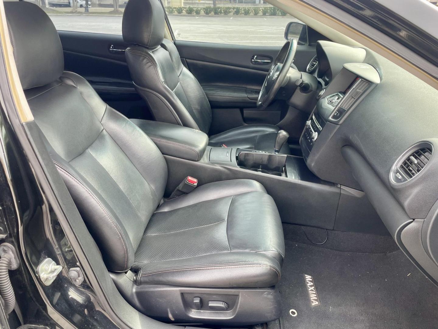 2014 Black Nissan Maxima SV (1N4AA5AP1EC) with an 3.5L V6 DOHC 24V engine, Continuously Variable Transmission transmission, located at 5005 Telephone Rd., Houston, TX, 77087, (713) 641-0980, 29.690666, -95.298683 - Photo#5
