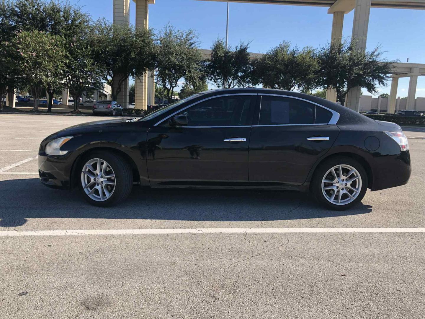2015 Black Nissan Altima 2.5 S (1N4AL3AP7FN) with an 2.5L L4 DOHC 16V engine, Continuously Variable Transmission transmission, located at 5005 Telephone Rd., Houston, TX, 77087, (713) 641-0980, 29.690666, -95.298683 - Photo#2