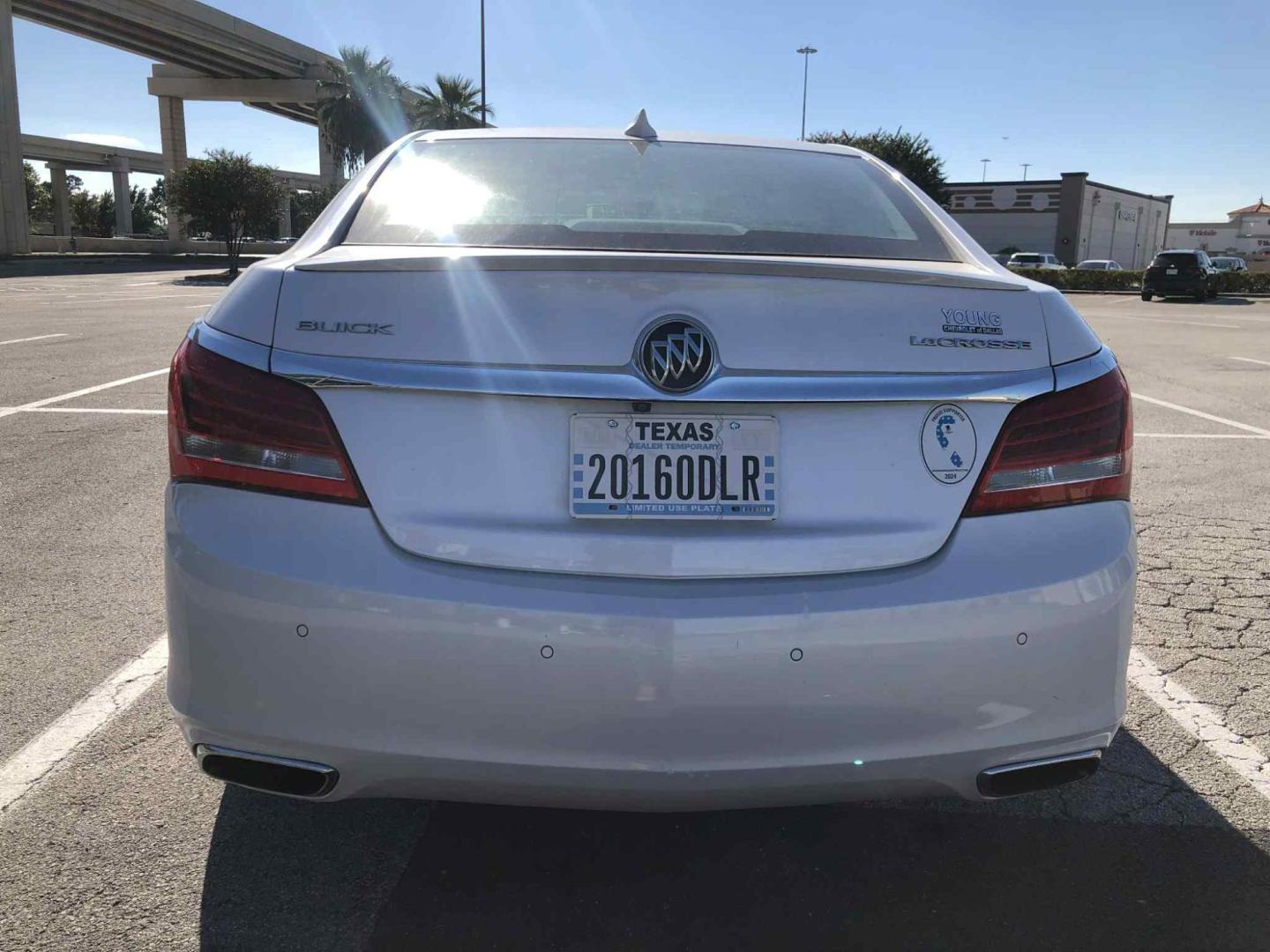 2015 Buick LaCrosse Leather Package (1G4GB5G31FF) with an 3.6L V6 DOHC 24V FFV engine, 6-Speed Automatic transmission, located at 5005 Telephone Rd., Houston, TX, 77087, (713) 641-0980, 29.690666, -95.298683 - Photo#4