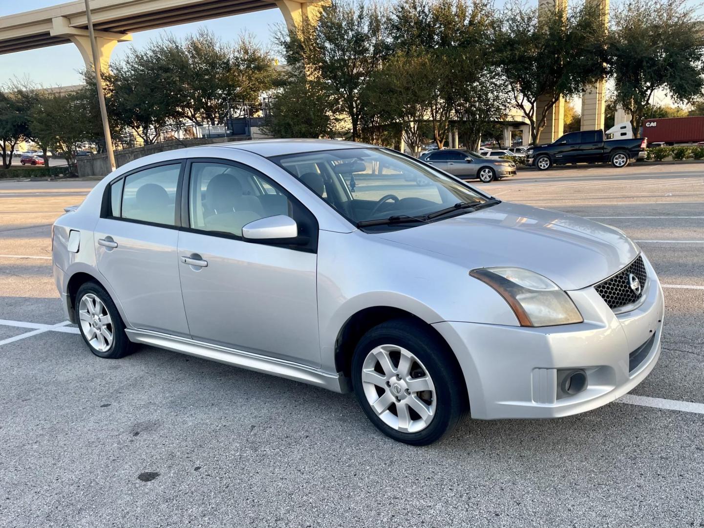 2011 Silver Nissan Sentra 2.0 (3N1AB6APXBL) with an 2.0L L4 DOHC 16V engine, Continuously Variable Transmisson transmission, located at 5005 Telephone Rd., Houston, TX, 77087, (713) 641-0980, 29.690666, -95.298683 - Photo#3