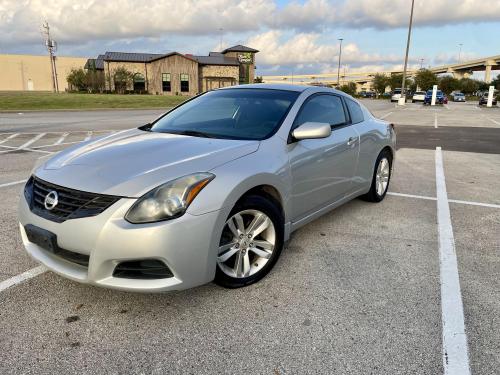 2011 Nissan Altima 2.5 S 6M/T Coupe