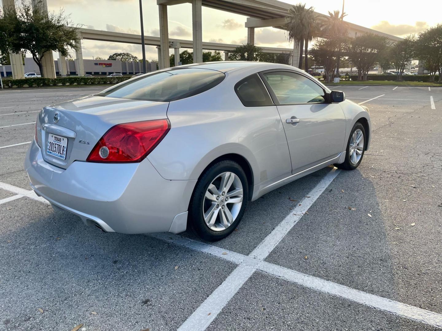 2011 Nissan Altima 2.5 S 6M/T Coupe (1N4AL2EP8BC) with an 2.5L L4 DOHC 16V engine, 6-Speed Manual transmission, located at 5005 Telephone Rd., Houston, TX, 77087, (713) 641-0980, 29.690666, -95.298683 - Photo#2