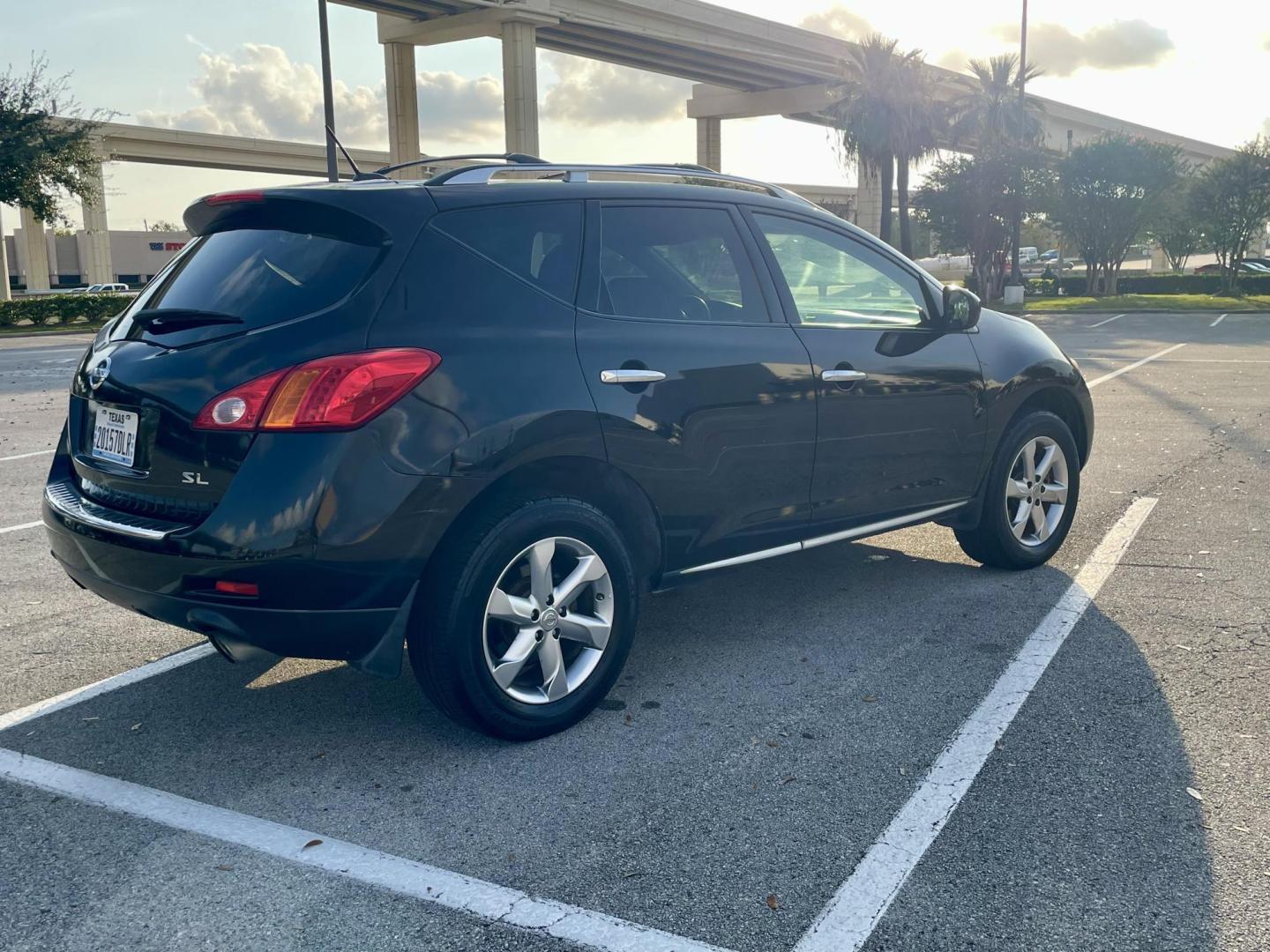2009 Nissan Murano S (JN8AZ18U89W) with an 3.5L V6 DOHC 24V engine, Automatic CVT Overdrive transmission, located at 5005 Telephone Rd., Houston, TX, 77087, (713) 641-0980, 29.690666, -95.298683 - Photo#2