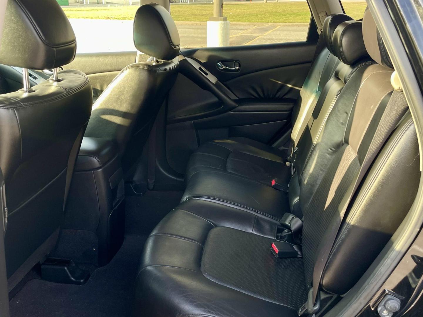 2009 Nissan Murano S (JN8AZ18U89W) with an 3.5L V6 DOHC 24V engine, Automatic CVT Overdrive transmission, located at 5005 Telephone Rd., Houston, TX, 77087, (713) 641-0980, 29.690666, -95.298683 - Photo#5
